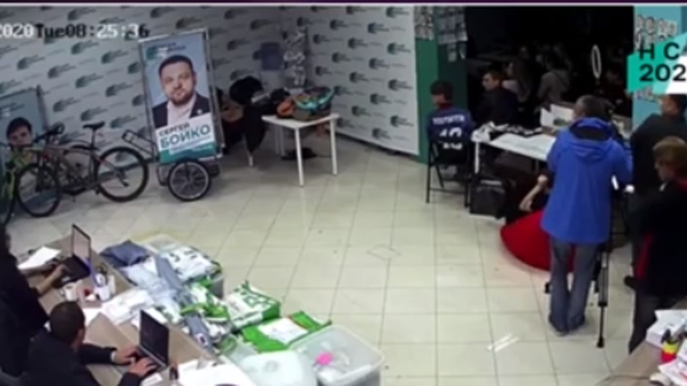 Ναβάλνι: Νέα επίθεση με άγνωστη ουσία σε γραφεία του στη Σιβηρία - Τρεις εθελοντές στο νοσοκομείο [Βίντεο]