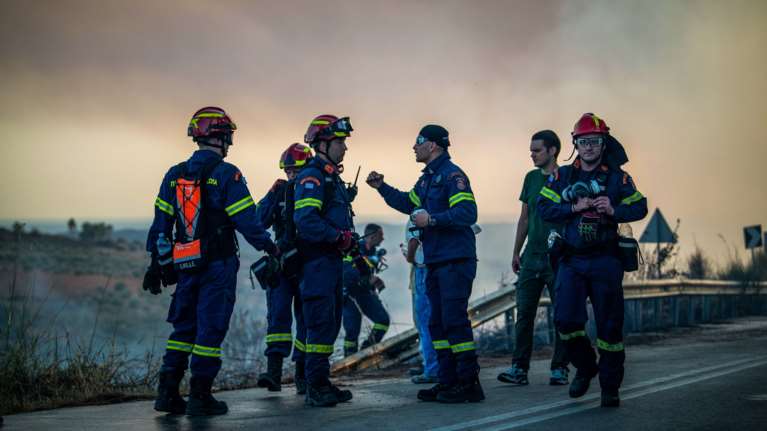 Φωτιά στην Αρχαία Ολυμπία: Χωρίς ενεργό μέτωπο στο Χελιδόνι – Μάχη με αναζωπυρώσεις και διάσπαρτες εστίες