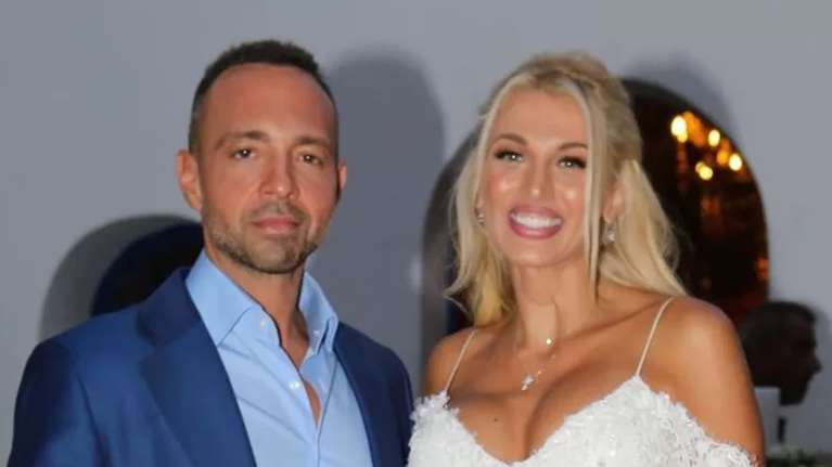 Η όμορφη χειρονομία της Σπυροπούλου και του Σταθοκωστόπουλου στους καλεσμένους της βάπτισης του Βλάσση τους