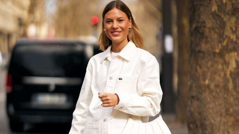 Πώς θα φορέσεις με στιλ ένα λευκό παντελόνι την άνοιξη