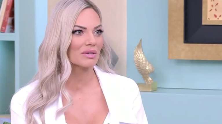 Η Ιωάννα Μαλέσκου απαντά στα δημοσιεύματα που τη θέλουν να έχει χωρίσει