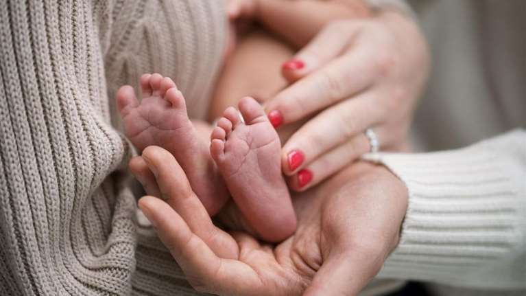 Ανείπωτη τραγωδία στη Λαμία: Εφυγε από τη ζωή κοριτσάκι μόλις 10 μηνών