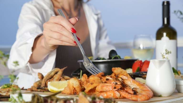 Πώς θα ξέρετε αν έχετε αλλεργία στα θαλασσινά; Και τι να κάνετε εάν όντως έχετε