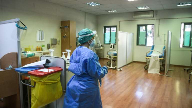 Κορονοϊός: Θλίψη στη Δράμα - Πέθανε νοσηλεύτρια μητέρα δύο παιδιών