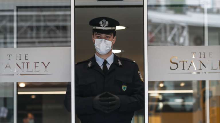 Κορονοϊός: &quot;Υγειονομική βόμβα&quot; οι Ελληνες που γύρισαν από την Ισπανία- 21 βρέθηκαν θετικοί, ευτυχώς μπήκαν σε καραντίνα