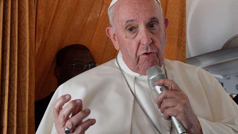 Αποκαλυπτικός ο Πάπας Φραγκίσκος: &quot;Κάποιοι με ήθελαν νεκρό, ετοίμαζαν το επόμενο κονκλάβιο&quot;