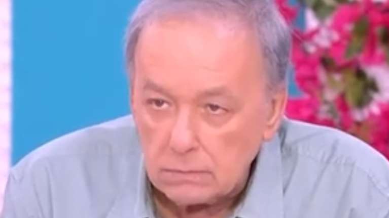 Ανδρέας Μικρούτσικος: &quot;Πουλιόταν εντέχνως από την Ελένη Μενεγάκη - Παρουσιάστριες προσπαθούν να κάνουν το ίδιο&quot;