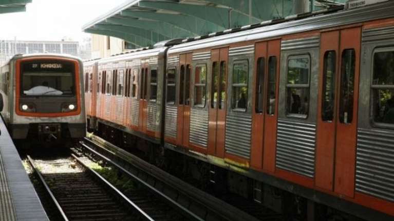 Άνω Πατήσια: Φωτιά κοντά στον σταθμό του ΗΣΑΠ - Διεκόπη η κυκλοφορία των συρμών