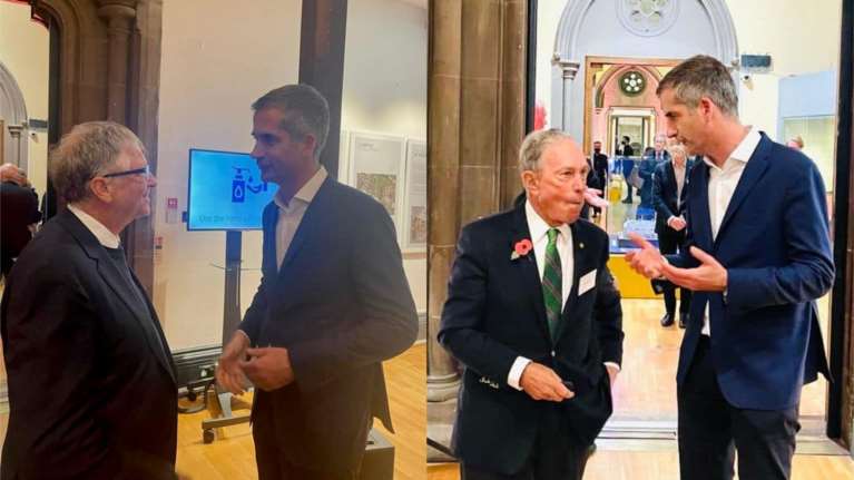 Γλασκώβη: Τετ α τετ Κώστα Μπακογιάννη με Μπιλ Γκέιτς και Μάικλ Μπλούμπεργκ [Εικόνες]