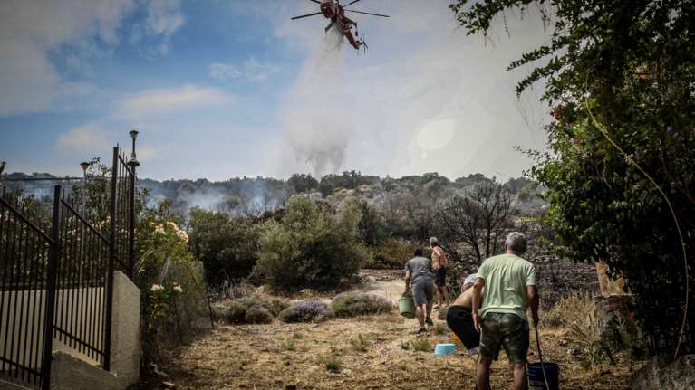 Από τη Βούλα στη Λούτσα: Πώς ξέσπασε η 2η φωτιά μέσα σε 3 μέρες κοντά σε κατοικημένη περιοχή