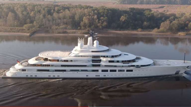 Ιταλία: Θρίλερ με υπερπολυτελή θαλαμηγό σε θέρετρο της Τοσκάνης - Ανήκει στον Πούτιν;
