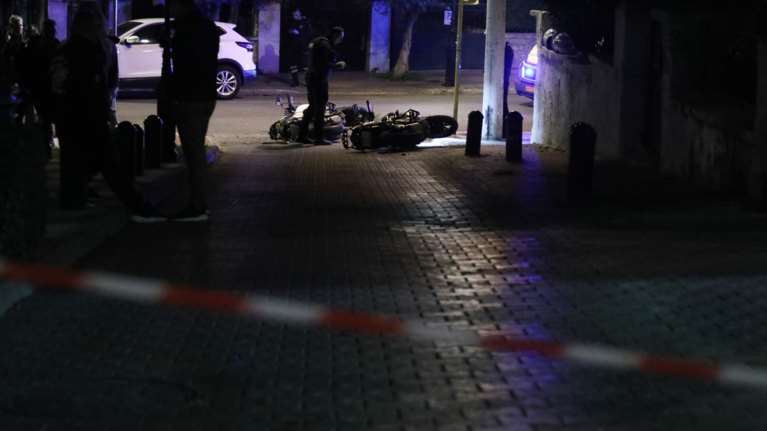 Αγιος Δημήτριος: Ανθρωποκυνηγητό για τους διαρρήκτες που εμβόλισαν μηχανές ΔΙΑΣ και τραυμάτισαν αστυνομικούς