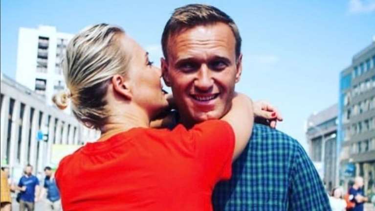 Το συγκινητικό &quot;αντίο&quot; της συζύγου του Ναβάλνι: &quot;Σ&#39; αγαπώ...&quot; [εικόνες]