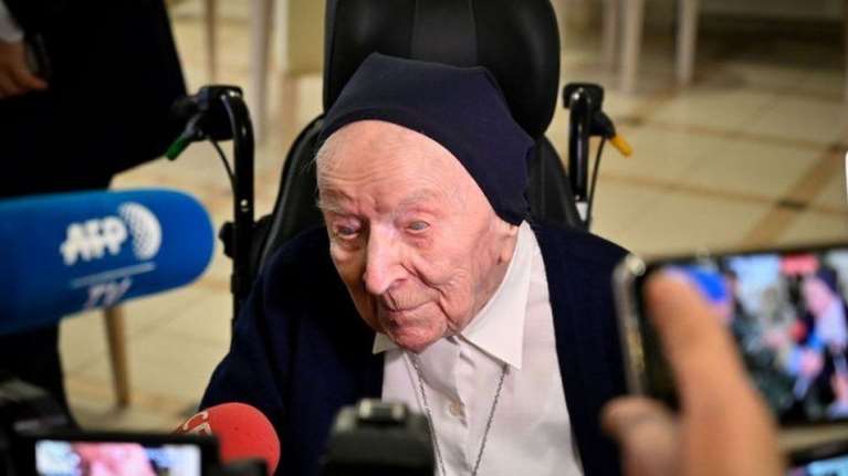 Η Γαλλίδα μοναχή 117 ετών που νίκησε τον κορονοϊό