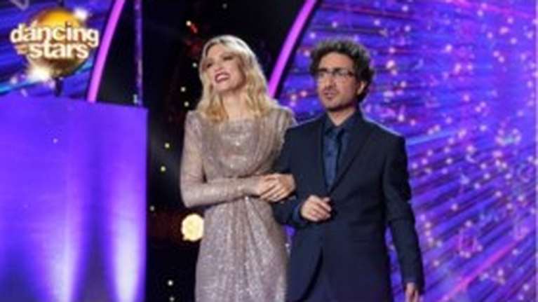 DWTS | Πιο λαμπερή από ποτέ η Βίκυ Καγιά στην έναρξη του πέμπτου live show