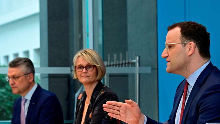 Γερμανία: &quot;Όποιος δεν εμβολιαστεί, θα κολλήσει κορονοϊό&quot;, προειδοποιούν οι ειδικοί