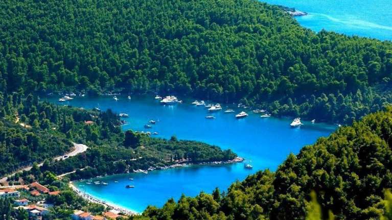 &quot;Διαχρονικά αγαπημένη&quot;: Διθυραμβικό αφιέρωμα του CNBC στην Ελλάδα - &quot;Οι επτά προορισμοί για να ζήσετε σαν ντόπιοι&quot;