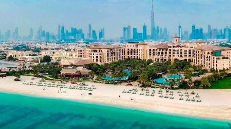 Αυτό είναι το πολυτελές Νάμμος στο Ντουμπάι που άλλαξε χρονιά η κοσμική Αθήνα