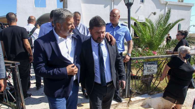 Φωτιά στο Μάτι: Σε φορτισμένο κλίμα το μνημόσυνο-Το μήνυμα Χαρδαλιά