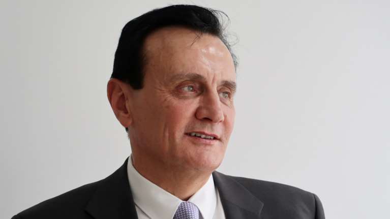 Πασκάλ Σοριό: Από κτηνίατρος, CEO της πέμπτης φαρμακευτικής εταιρείας στον κόσμο και πίσω από το εμβόλιο της AstraZeneca