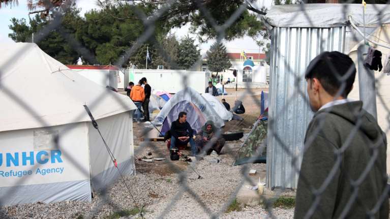 Προσφυγικό: Βγήκαν μαχαίρια σε δομή φιλοξενίας - Δύο τραυματίες στα Διαβατά