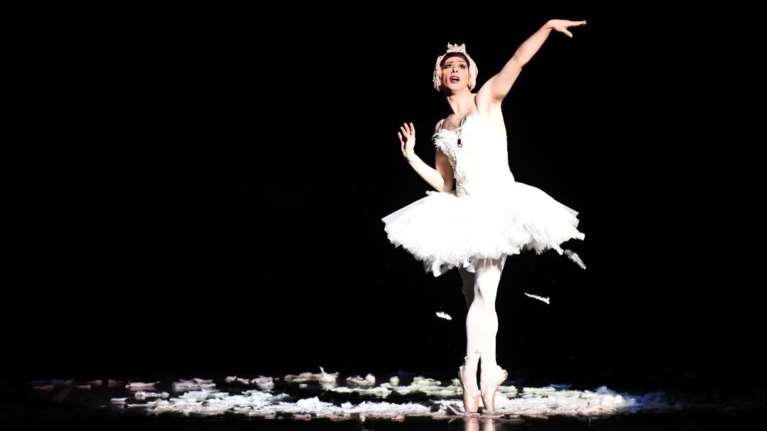 Το πιο ανατρεπτικό θέαμα κλασικού χορού στον κόσμο έρχεται στην Ελλάδα