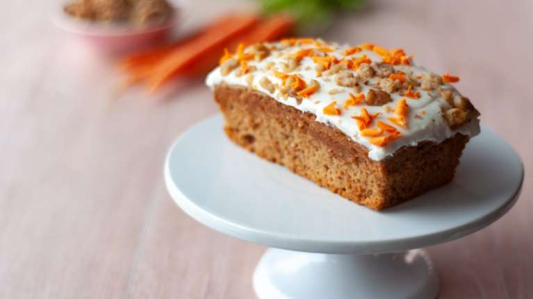 Υγιεινό και αφράτο carrot cake χωρίς ζάχαρη - Με φθινοπωρινά αρώματα
