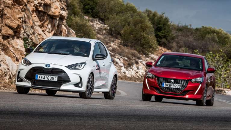 Συγκρίνουμε: Toyota Yaris 1.5 Hybrid – Peugeot 208 1.2 PureTech 100 EAT8