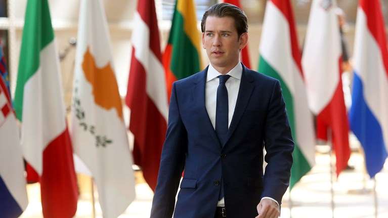 Σεμπάστιαν Κουρτς: Οι μεταλλάξεις του ιού επιβραδύνουν μία πλήρη χαλάρωση των μέτρων