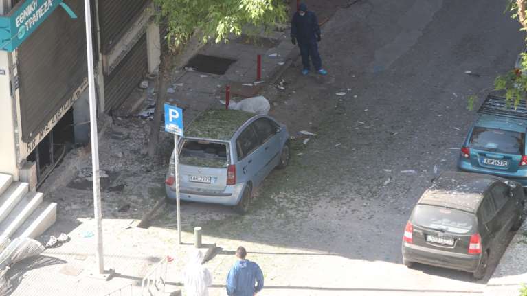 Εκρηξη στη Θεσσαλονίκη: Θα &quot;μιλήσει&quot; το κινητό της 38χρονης - 10 κάρτες SIM είχε ο &quot;ενοικιαστής&quot; της Airbnb-γιάφκας