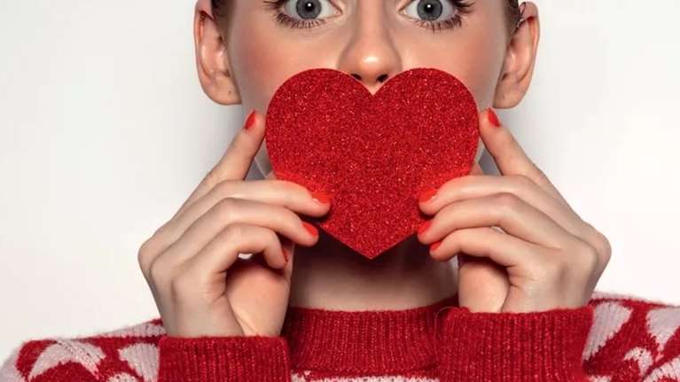 Γιατί είναι ποιο συχνά τα καρδιακά στις γιορτές; Σημάδια που δεν πρέπει να αγνοήσεις