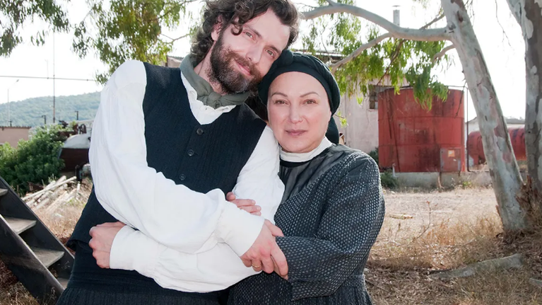 Γιώργος Σαββίδης: &quot;Δέχθηκα bullying γιατί ήμουν πιο θηλυπρεπής από τα άλλα αγόρια στο σχολείο&quot;