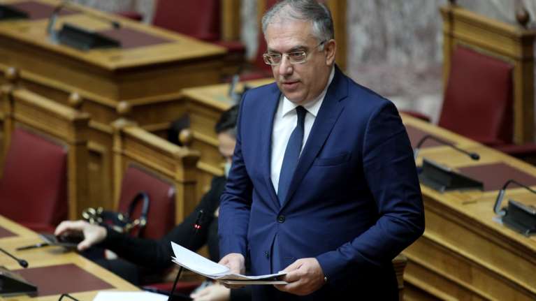 Θεοδωρικάκος: Συνεχίζω με αίσθημα ευθύνης, δεν έχει σημασία που δεν είμαι πια υπουργός