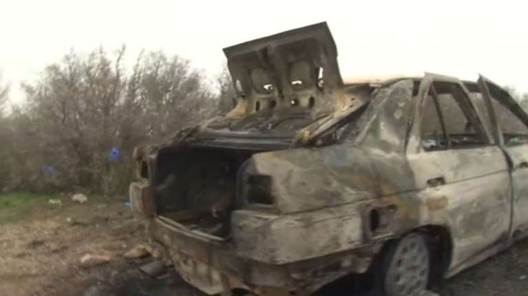 Καλύβια: Οδηγός βρέθηκε απανθρακωμένος δίπλα στο καμένο αυτοκίνητό του