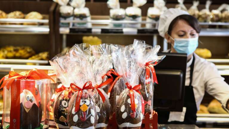 Ανοικτά την Κυριακή των Βαΐων τα καταστήματα: Το ωράριο της Μεγάλης Εβδομάδας