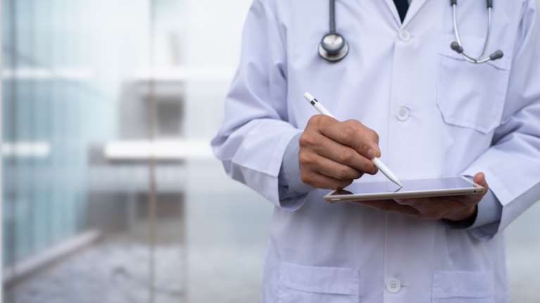 Γιατροί συνταγογραφούσαν το "Ozempic" παράνομα εν αγνοία των ασθενών και το μεταπωλούσαν με το αζημίωτο