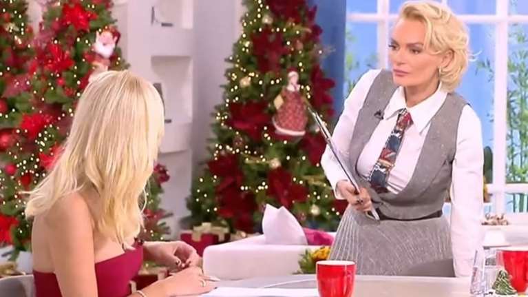 Έλενα Χριστοπούλου: &quot;Αν είναι να έρθει εδώ ο Δημήτρης Ουγγαρέζος, εγώ φεύγω&quot;