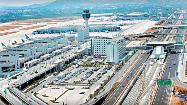 Απεργία: Καθηλωμένα τα αεροπλάνα την Πέμπτη - Προβλήματα στις πτήσεις, με τροποποιήσεις και ακυρώσεις την Τετάρτη