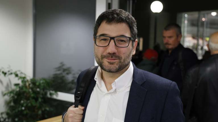Νάσος Ηλιόπουλος: Υπάρχει τυπική επικοινωνία μεταξύ Ανδρουλάκη και Χαρίτση, αλλά όχι για συνεργασία