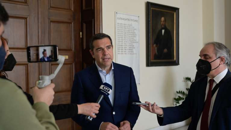 Αλέξης Τσίπρας: Στήριξη νοικοκυριών με μείωση ΦΠΑ σε τρόφιμα και μαζικά αγαθά - Φόβοι για επισιτιστική κρίση