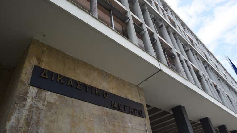 Μαζικοί θάνατοι λόγω covid σε οίκο ευγηρίας της Θεσσαλονίκης: Δύο αδέλφια στο εδώλιο