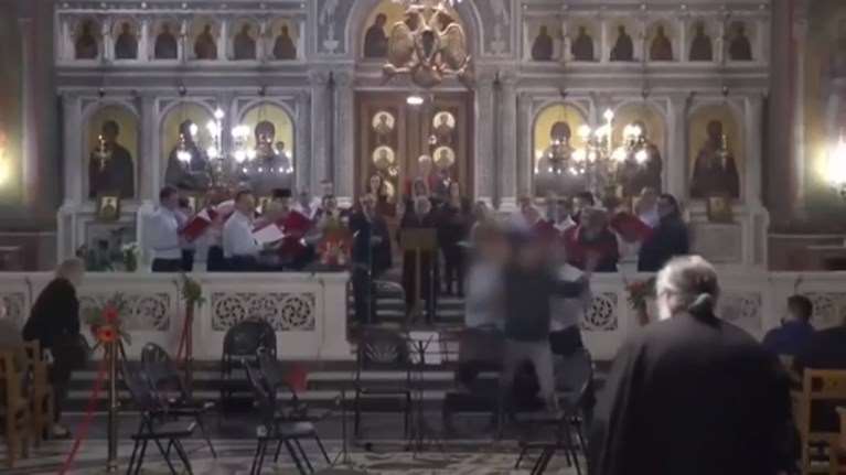 Δίωξη για τρία πλημμελήματα στον Σύρο που μπήκε με μαχαίρι στον Αγιο Παντελεήμονα - Θα δικαστεί στο Αυτόφωρο