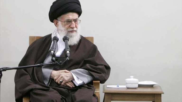 Σε κώμα ο ανώτατος θρησκευτικός ηγέτης του Ιράν Αλί Χαμενεΐ; - Τι αναφέρουν ΜΜΕ