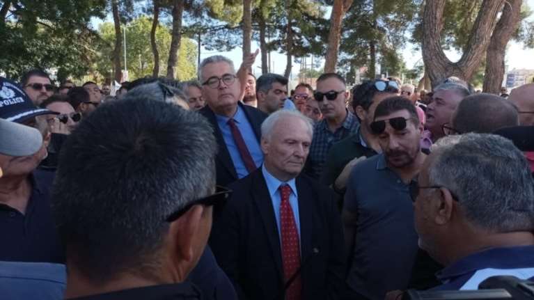 Σέρρες: Αποχώρησε από συνέδριο ο υφυπουργός Αγροτικής Ανάπτυξης - Ένταση σε συνάντηση με αγρότες