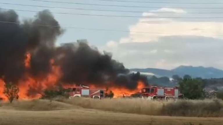 Φωτιά σε εργοστάσιο ξυλείας στις Σέρρες: Μάχη με τις φλόγες στο Νέο Σούλι - Ήχησε το 112, &quot;μείνετε σε ετοιμότητα&quot;