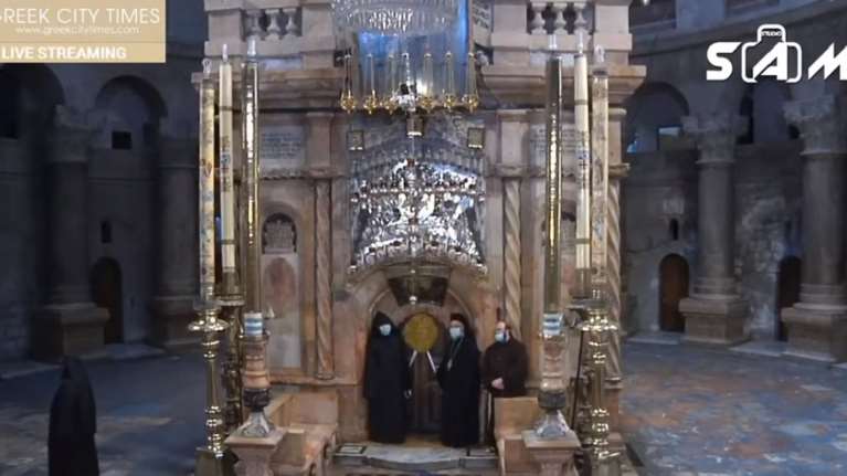 Άγιο Φως: Ξεκίνησε το ταξιδι του από τα Ιεροσόλυμα- Στις 18.00 φθάνει στην Ελλάδα [βίντεο]