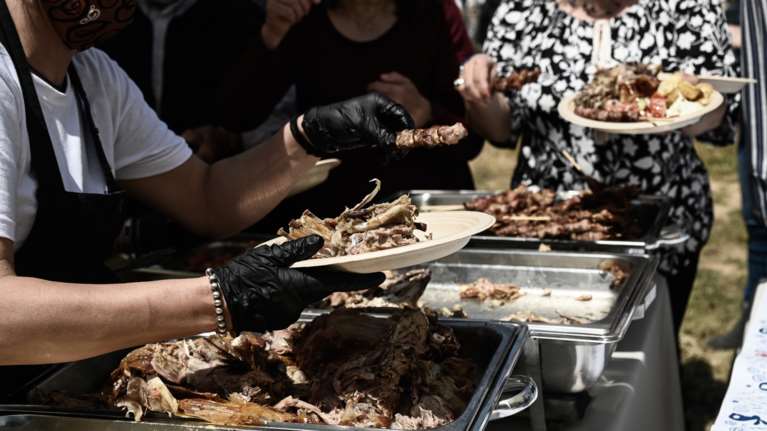 Η Ευρώπη &quot;γνωρίζει&quot; τον ελληνικό οβελία - Πού διαμορφώνονται φέτος οι τιμές ενόψει Πάσχα