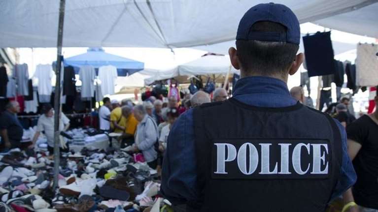 Nέα μεγάλη αστυνομική επιχείρηση για το παρεμπόριο στο Σχιστό