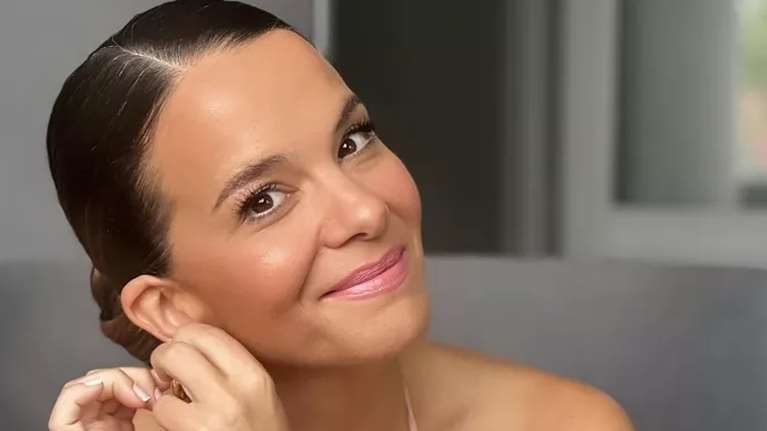 &quot;Επιτέλους ένα φυσιολογικό μακιγιάζ&quot;: Η Ελιάνα Χρυσικοπούλου δείχνει την 2&#39; makeup ρουτίνα της