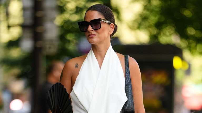 Καλοκαίρι στην πόλη: 10 inspo looks που θα φέρουν αέρα νησιού στο στυλ σου